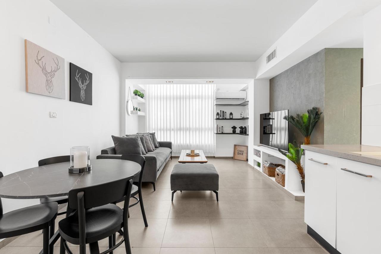 Location In Apartment *